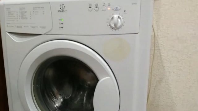 Тестирование Indesit WIUN81 на новом месте после подключения смотреть онлайн