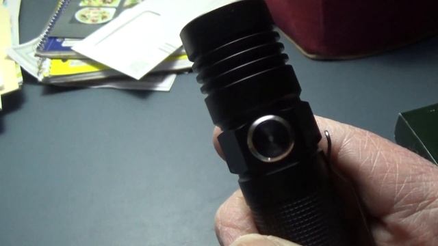 OLIGHT S30 Baton ---- Low Battery Voltage Indicator смотреть онлайн