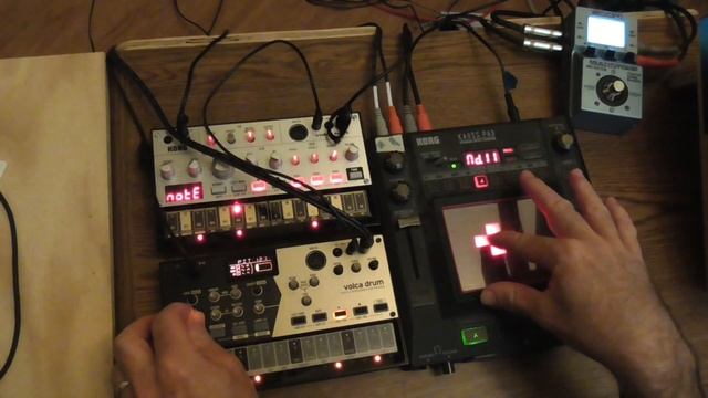 Volca Drum, KP3, Zoom MS70CDR, Volca Bass смотреть онлайн
