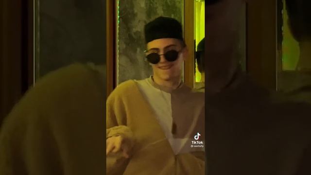 ОУУ..)? смотреть онлайн