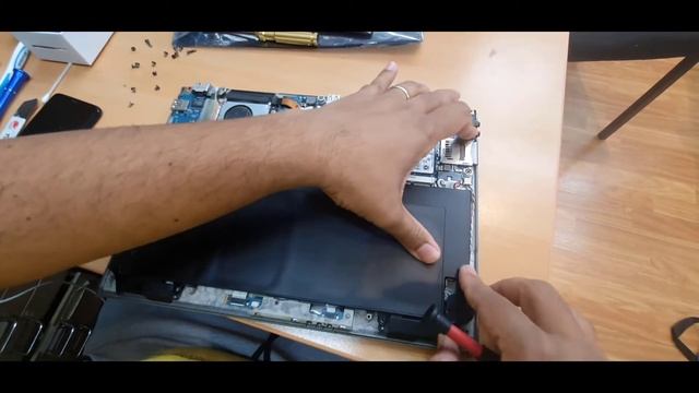 TOSHIBA SATELLITE Z830 10U BATTERY REPLACEMENT смотреть онлайн