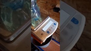 Смешиваю бензин с маслом в пропорции 50:1