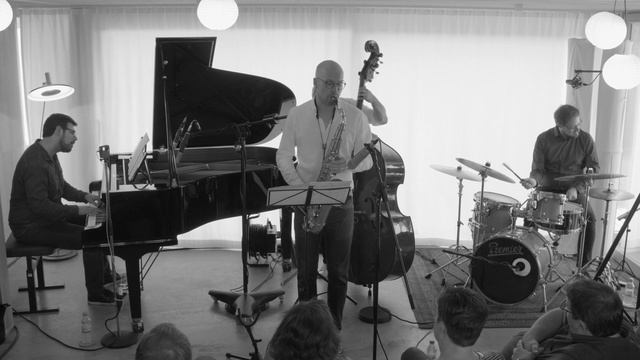 Começar De Novo (by Ivan Lins) - Lukas Pfeil / Felipe Silveira Quartet смотреть онлайн