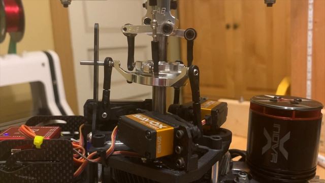 Setting up a Spirit RS flybarless with a Jeti DS-12 смотреть онлайн