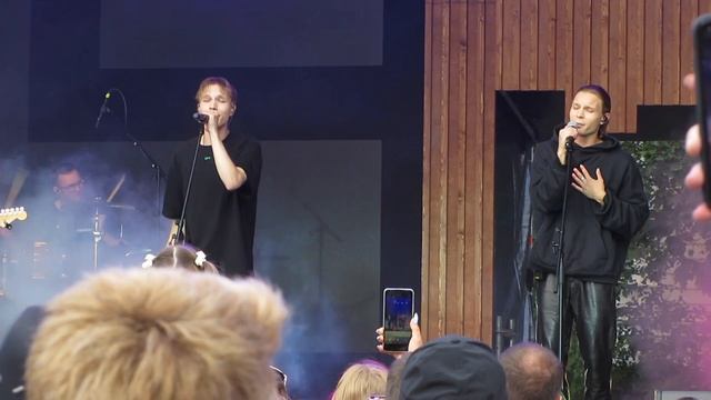 «Не буду отвечать», – гр. Youart (колонки настроены так, что звук долбит по микрофону) смотреть онлайн