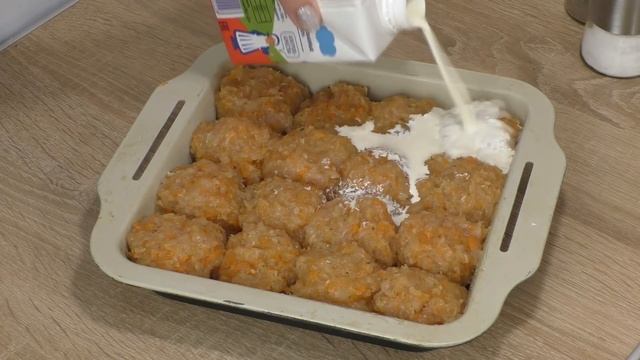 Куриные Шарики в Сливочном Соусе / Очень Вкусно! смотреть онлайн