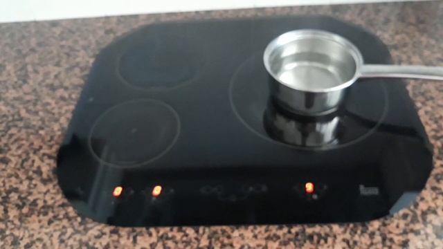 Кухня с керамической плитой / Стеклокерамика смотреть онлайн