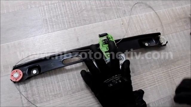 BMW E90 Window Regulator Repair смотреть онлайн