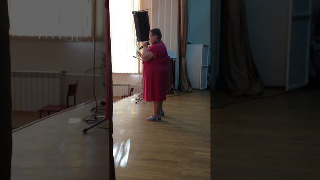 Песня Ларисы Долиной "В книжке телефонной старой старой" Другой исполнитель. смотреть онлайн