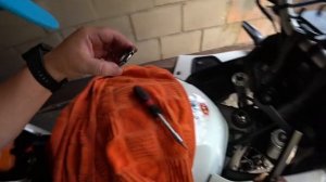 Про VFR 1200 замена масла в редукторе и люфт в вилки