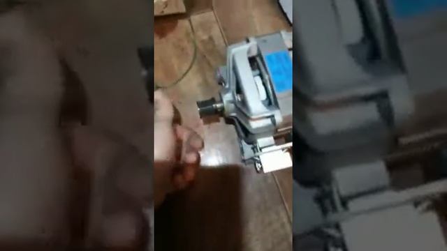 Проверка подшипников на двигатели стиральной машинки . смотреть онлайн