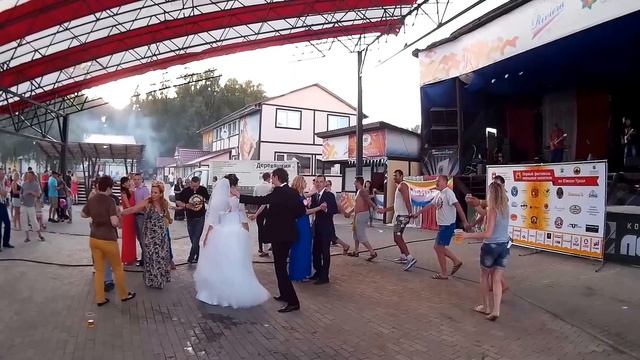 Гарри Ананасов и Ко. ЯСНО СОЛНЫШКО. смотреть онлайн