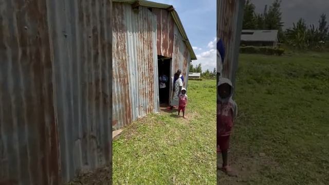 Шокирующие православные храмы Кении смотреть онлайн
