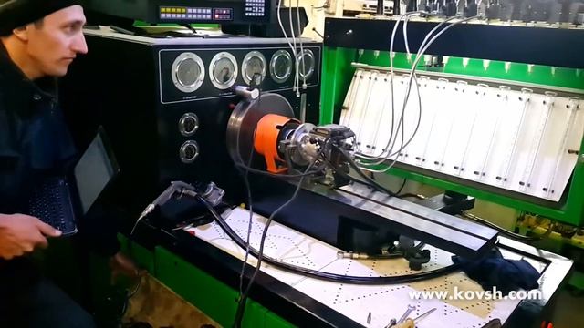 Проверка ТНВД BOSCH VP 30, штатный ЭБУ находится на стенде смотреть онлайн