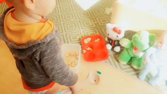 Чем занять ребёнка 1 год? Предлагаю Вам 3 игры на скорую руку! смотреть онлайн