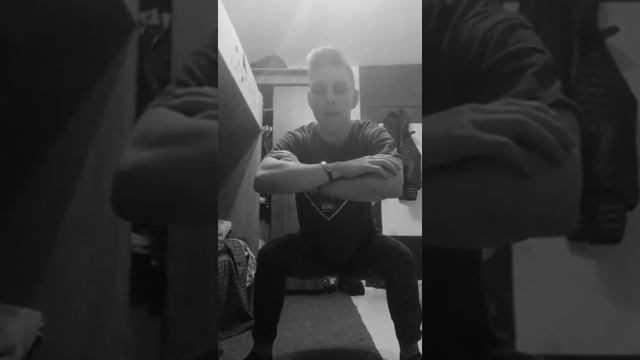 делаю упражнения стойка Всадника