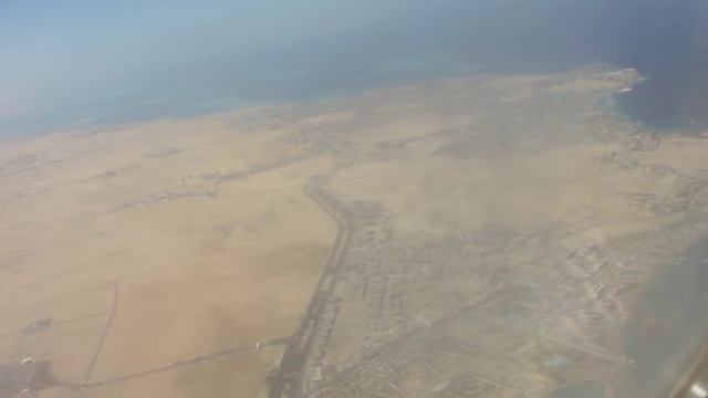 Над Египтом. Хургада. Вид с самолёта. смотреть онлайн