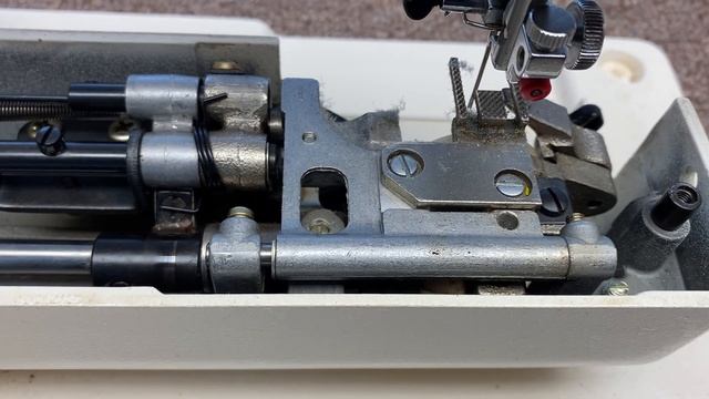 New Home XL-II Model 900 gear problem смотреть онлайн