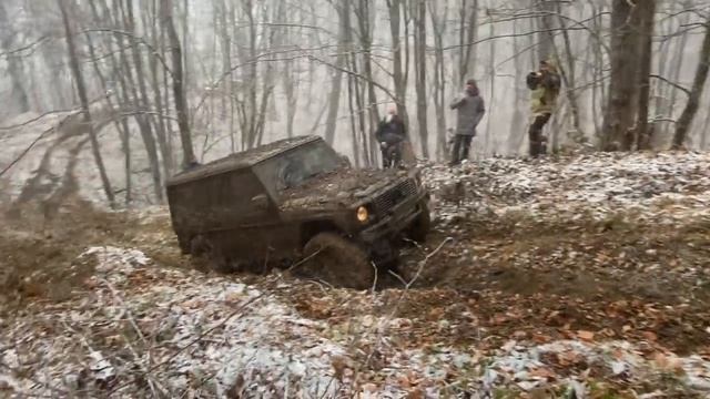 Жестокий оффроад на UAZ Vs Gelendwagen Vs Niva