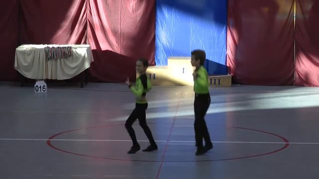 Területi bajnokság-2014.05.04.-Polyánki Benedek-Kiss Mercédesz-serdülő páros смотреть онлайн