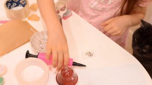 Антистресс из нано скотча зайка ^_^ Новый лайф хак ! И делаем надклейки сами ! Смотреть до конца !