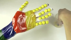 СЕМЬЯ ПАЛЬЧИКОВ на русском Конфеты Папа пальчик Учим цвета Песенка про пальчики Finger family