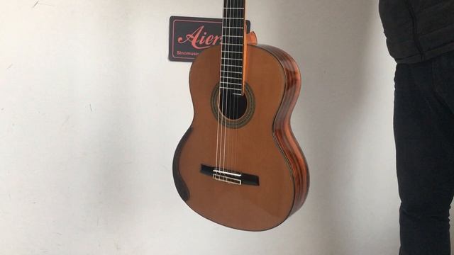 Raised fretboard design Aiersi brand Java ebony Arch Back Smallman Classical Guitar SC110SPF смотреть онлайн