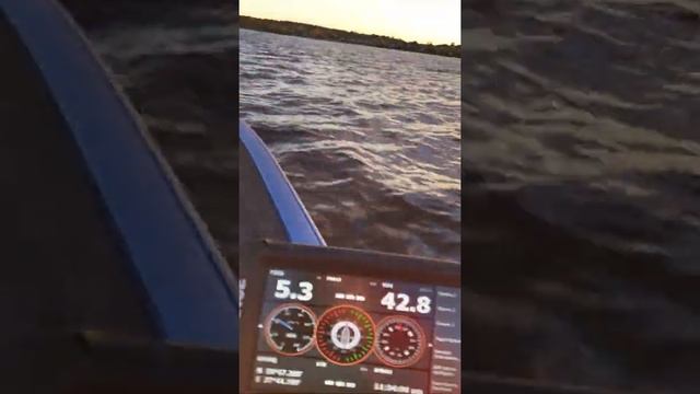 Windboat 4.5 Evo Fisher Замер скорости. смотреть онлайн