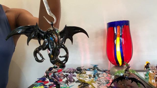 Catch the Glass with Kim - Dragons смотреть онлайн