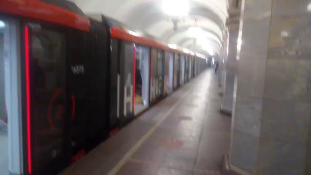 Г Москва, ст метро Комсомольская Кольцевая смотреть онлайн