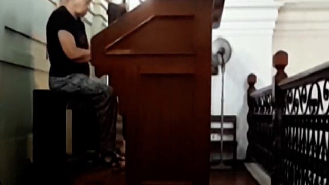 TAN CERCA DE MI смотреть онлайн
