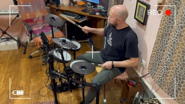 На пол палочки! Roland TD - 1 DMK