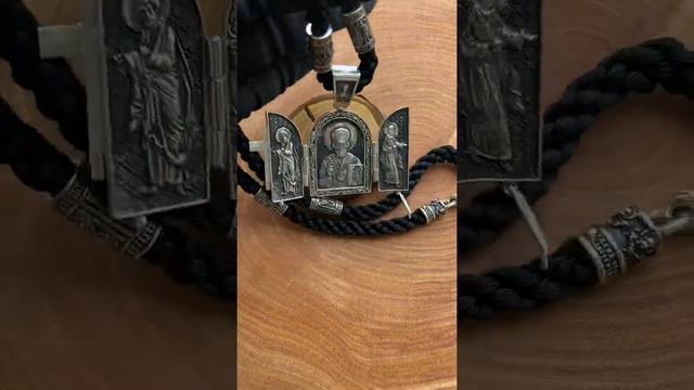 Гайтан с серебряными вставками и Серебряная икона смотреть онлайн