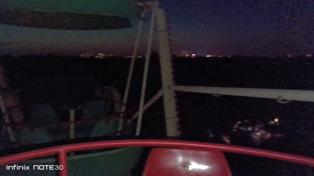 Катаюсь на колесе обозрения - Парк Мира - город Коломна смотреть онлайн