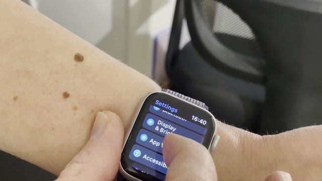 View Your Apple Watch Apps as a List смотреть онлайн