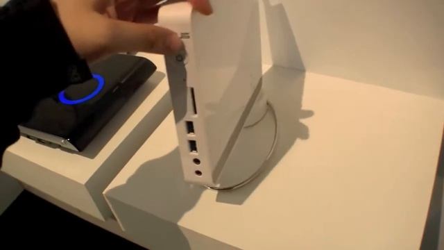 ASUS EeeBox PC EB1021 AMD Brazos Nettop Hands On Auf Der Cebit 2011