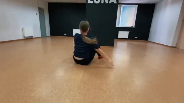 Contemporary choreography by Yaroshik Diana | Dance Studio Luna смотреть онлайн