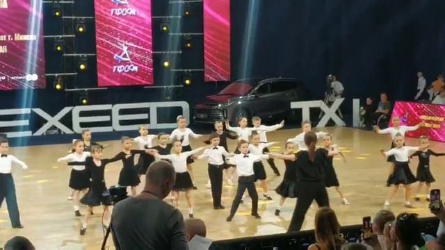 Первые шаги на паркете смотреть онлайн