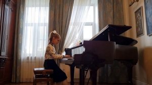 В.А.Моцарт Сонатина До-мажор 1ч.              Исполняет Кучмай София