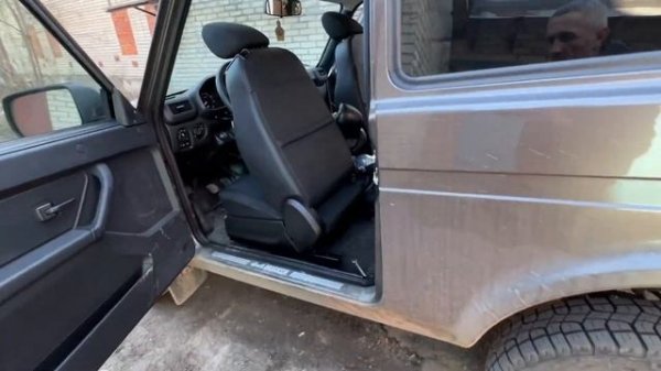 Снял второй ряд сидений Niva Legenda 4x4
