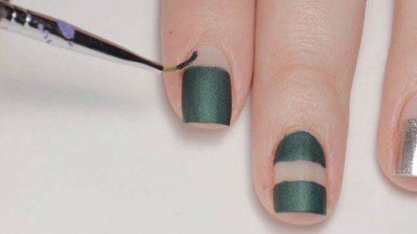 Matte & Metallic ｜ Negative Space Nails