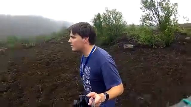 VLOG| В глубины старого бункера - убегаем от охраны смотреть онлайн