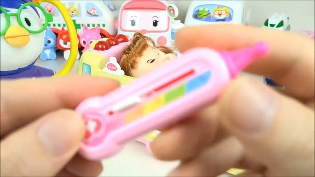 Ambulance baby doll and Doctor toys play смотреть онлайн