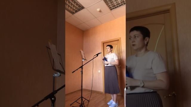 Женщина, которая поёт. Мечтайте и исполняйте свои мечты смотреть онлайн