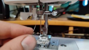 как заправить нить в швейную машинку комфорт 1001