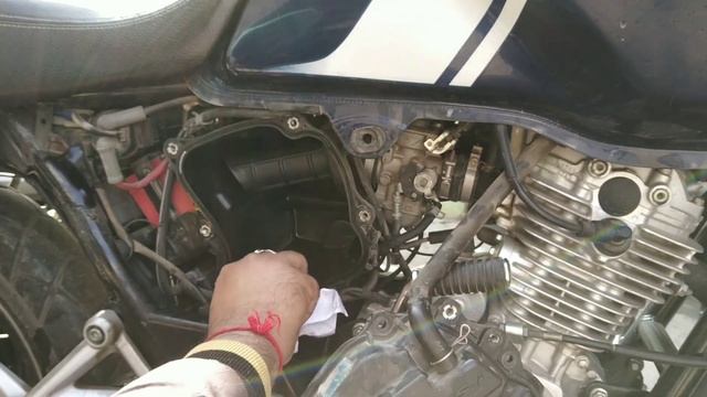 Bajaj Vikrant V15 Problem || Engine Oil in Air Filter смотреть онлайн