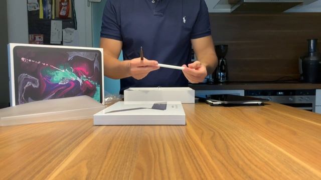 iPad Pro 11“ (2018) unboxing und Vergleich mit iPad Air 2 - Teil 1 смотреть онлайн