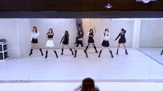 [am.B] LE SSERAFIM(르세라핌) - Perfect Night смотреть онлайн