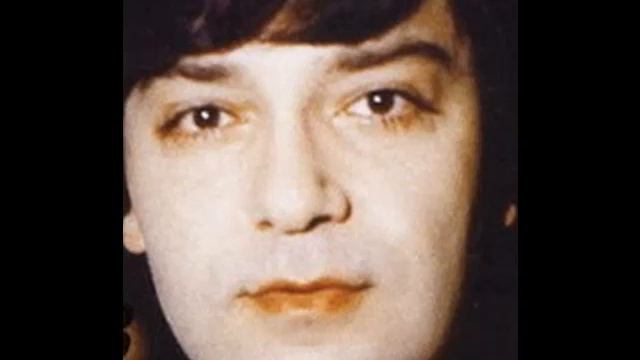 Емил Димитров - Вън вали (1967), (плюс част от оригиналното изпълнение на Патриция Карли, 1964) смотреть онлайн