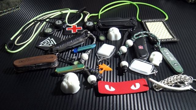 Glow in the dark gear markers and lanyards смотреть онлайн